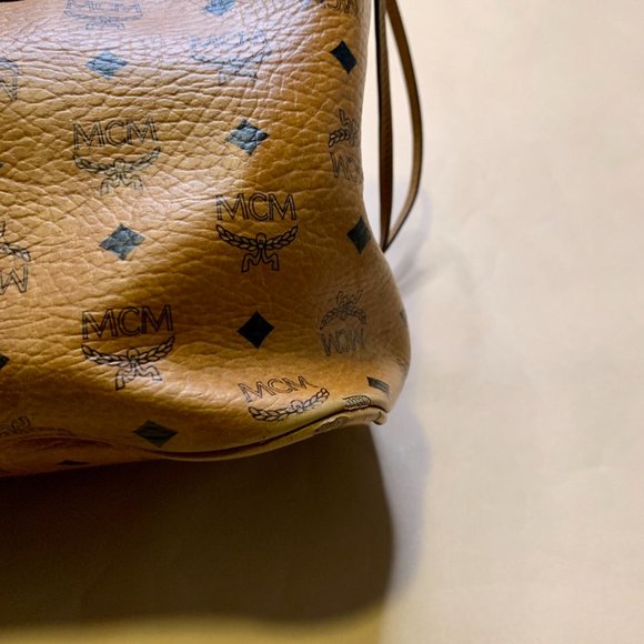 Authentic MCM Liz Reversible Visetos Shopper (med) - Picture 12 of 16